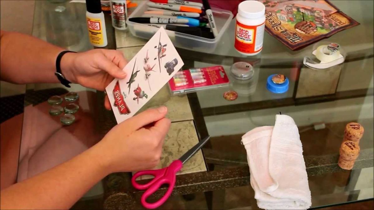 How to Put Temporary Tattoos on Glass with Mod Podge